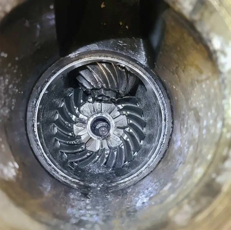 Outboard Shifting Hard & Outboard Shifting Problems! Born Again Boating